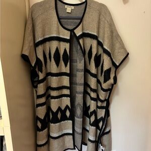 Lucky Brand Geometric Black and Gray Shrug Sweater